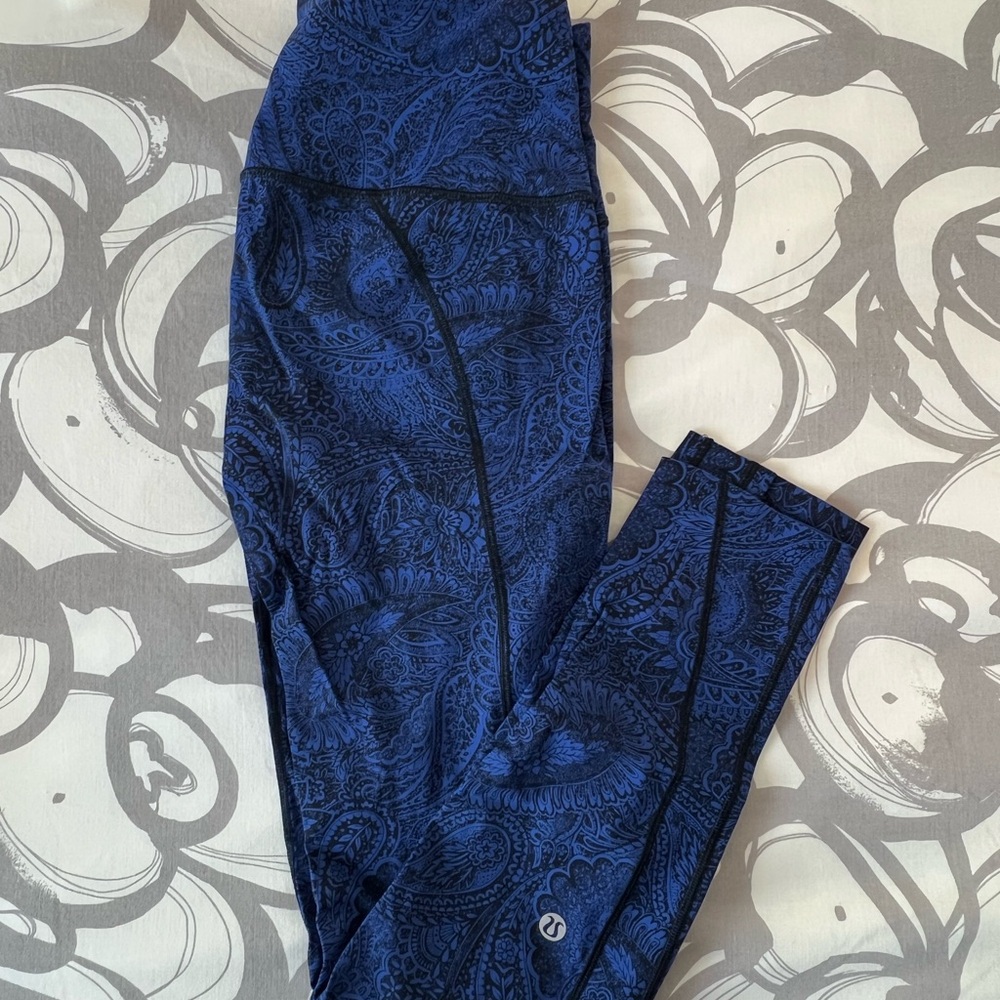 Lululemon Blue Paisley Leggings